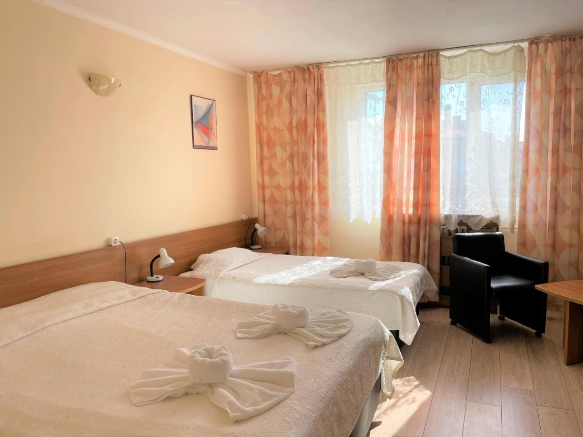Family Hotel Central Burgas Exterior foto
